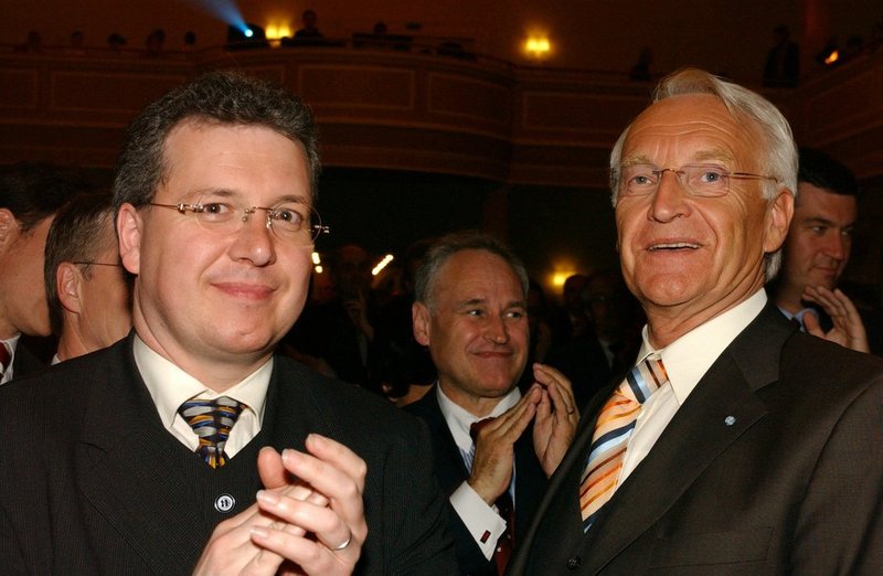Markus Ferber im Gespräch mit Edmund Stoiber im Europawahlkampf 2004