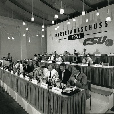 CSU-Parteiausschusses am 13.07.1991 in Ansbach: Blick auf das Podium
