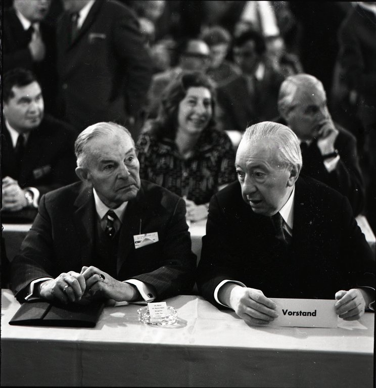 Hans Ehard und Josef Müller auf dem CSU-Parteitag 1972